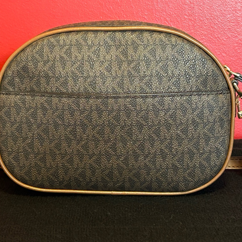 Michael Kors Bag - Picture 2 of 7